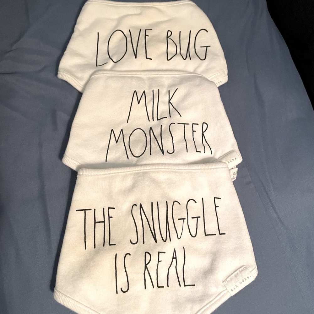 Rae Dunn bandana bibs. (3) EUC. Smoke free home.